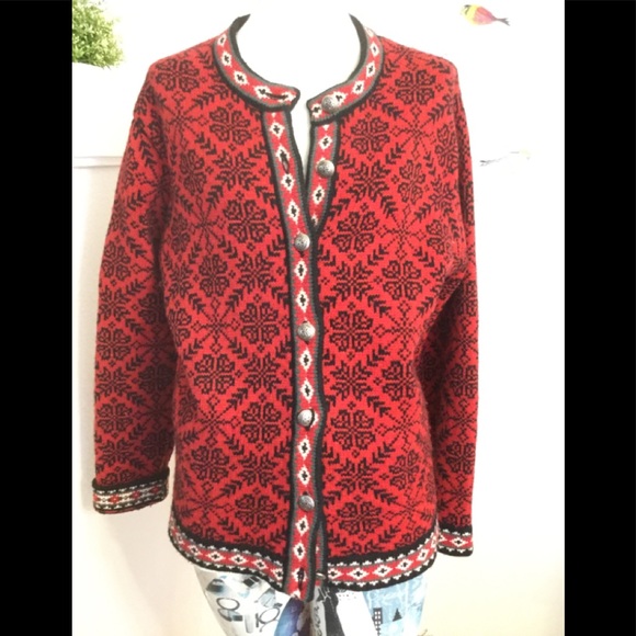 L.L.Bean Holiday Metino Wool Sweater Cardigan